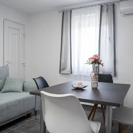 Apartman Sandra Apartment Trogir